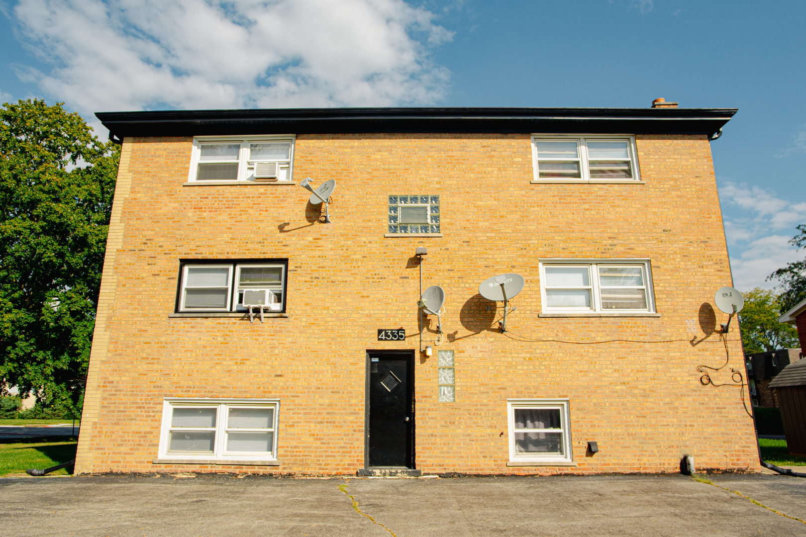 4335 Lindenwood Drive, Matteson, IL 60443