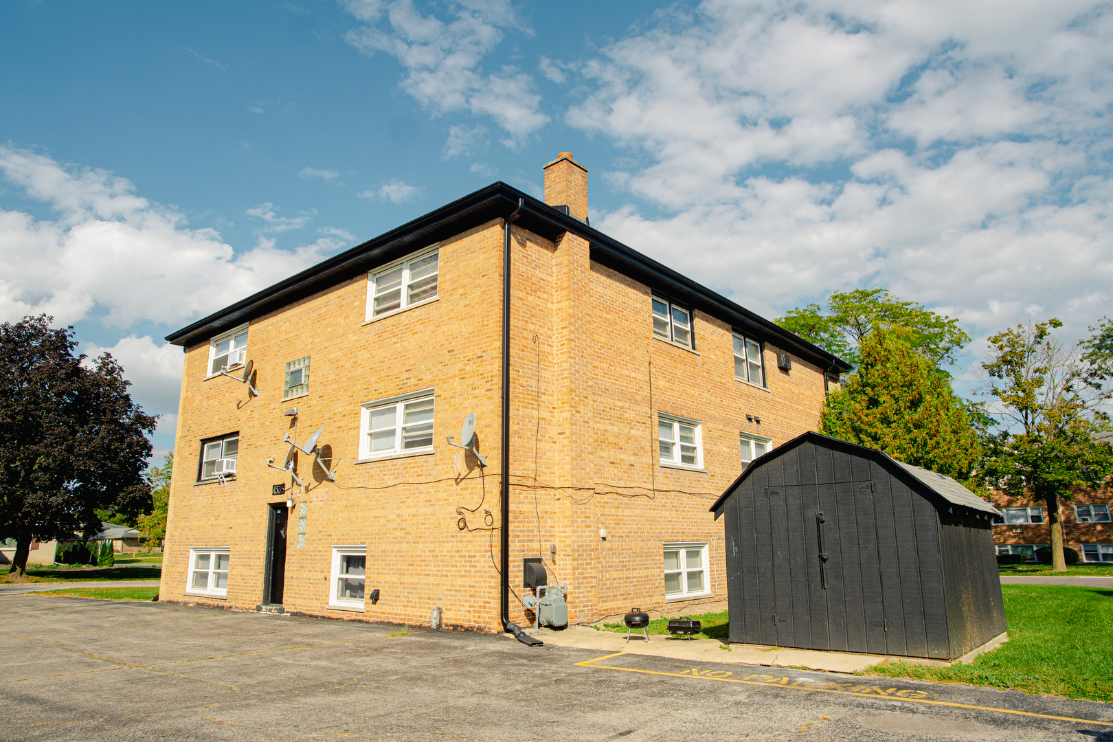 4335 Lindenwood Drive, Matteson, IL 60443