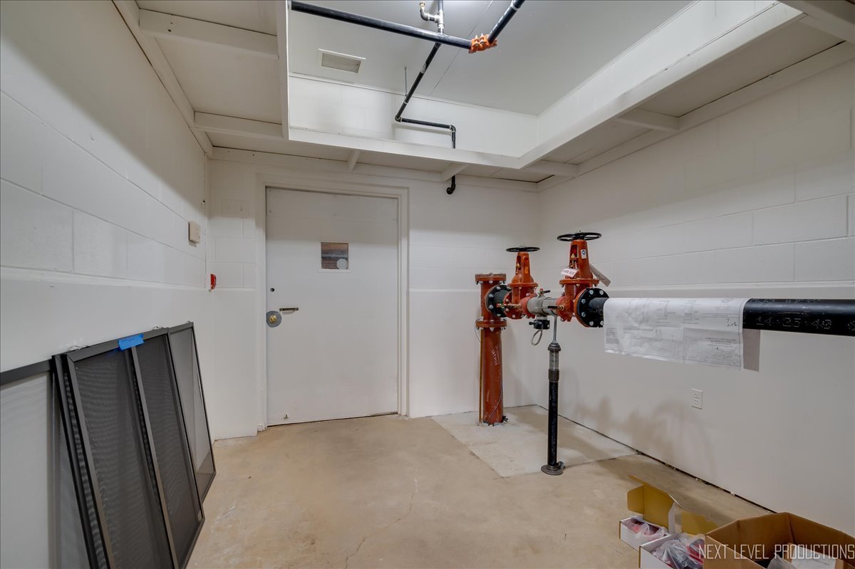 28w520 Batavia Road, Warrenville, IL 60555