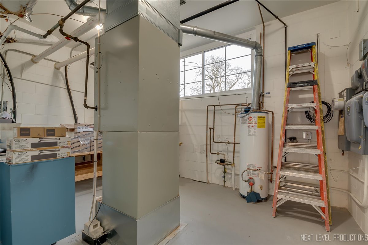 28w520 Batavia Road, Warrenville, IL 60555