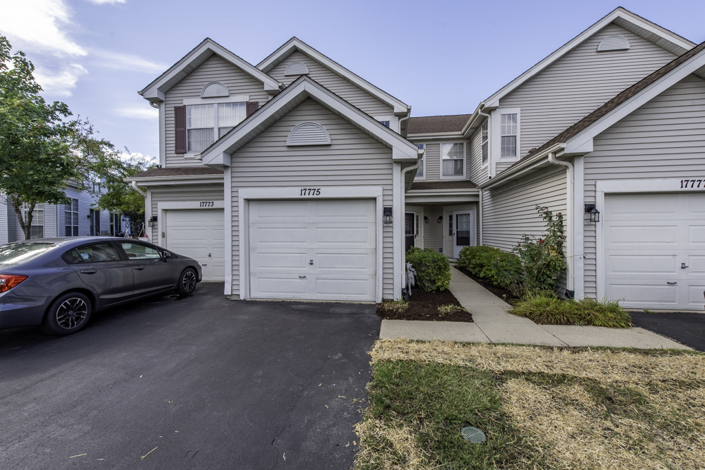 17775 W Braewick Road, Gurnee, IL 60031