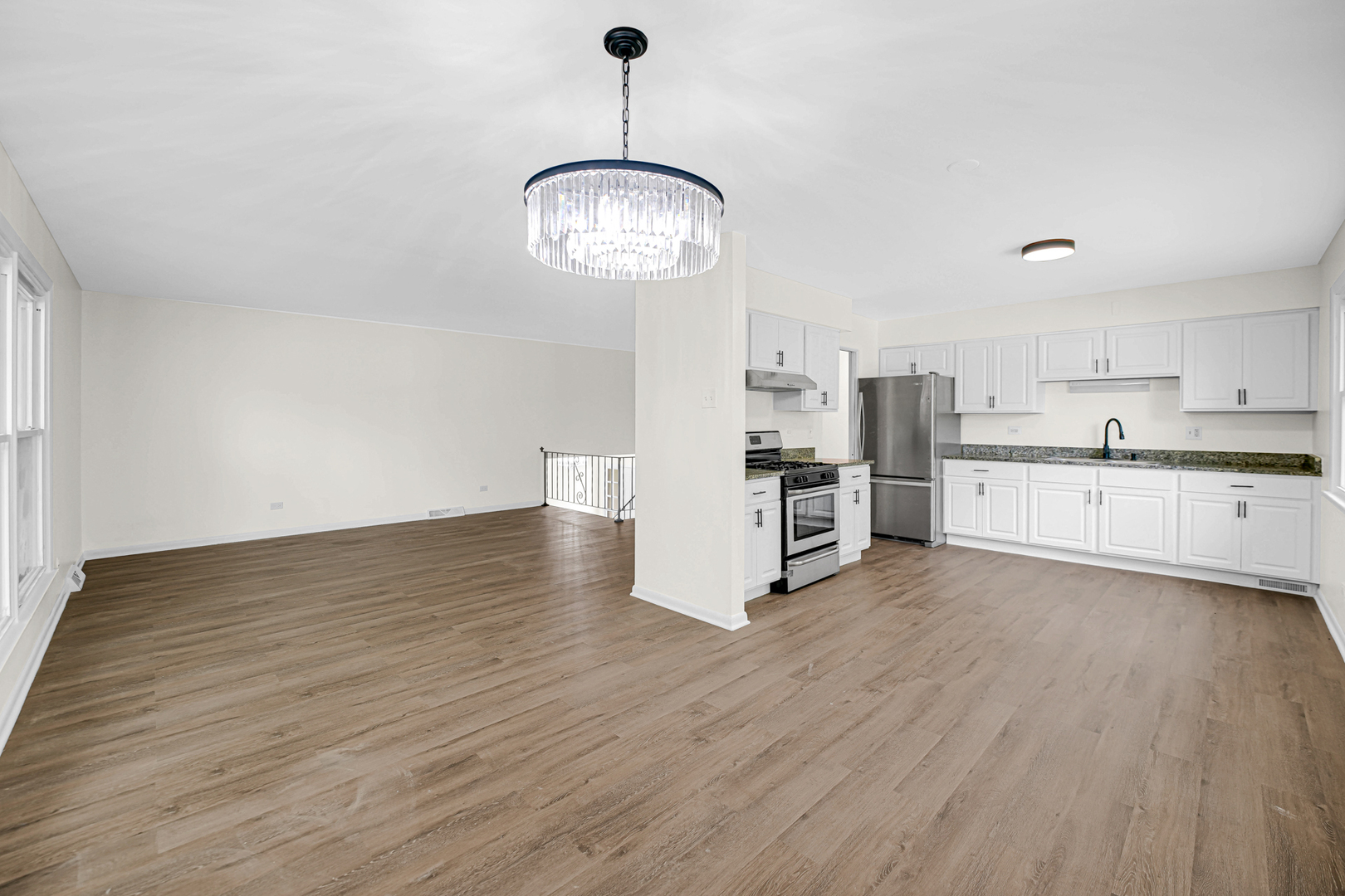 702 W Fitzhenry Court, Glenwood, IL 60425