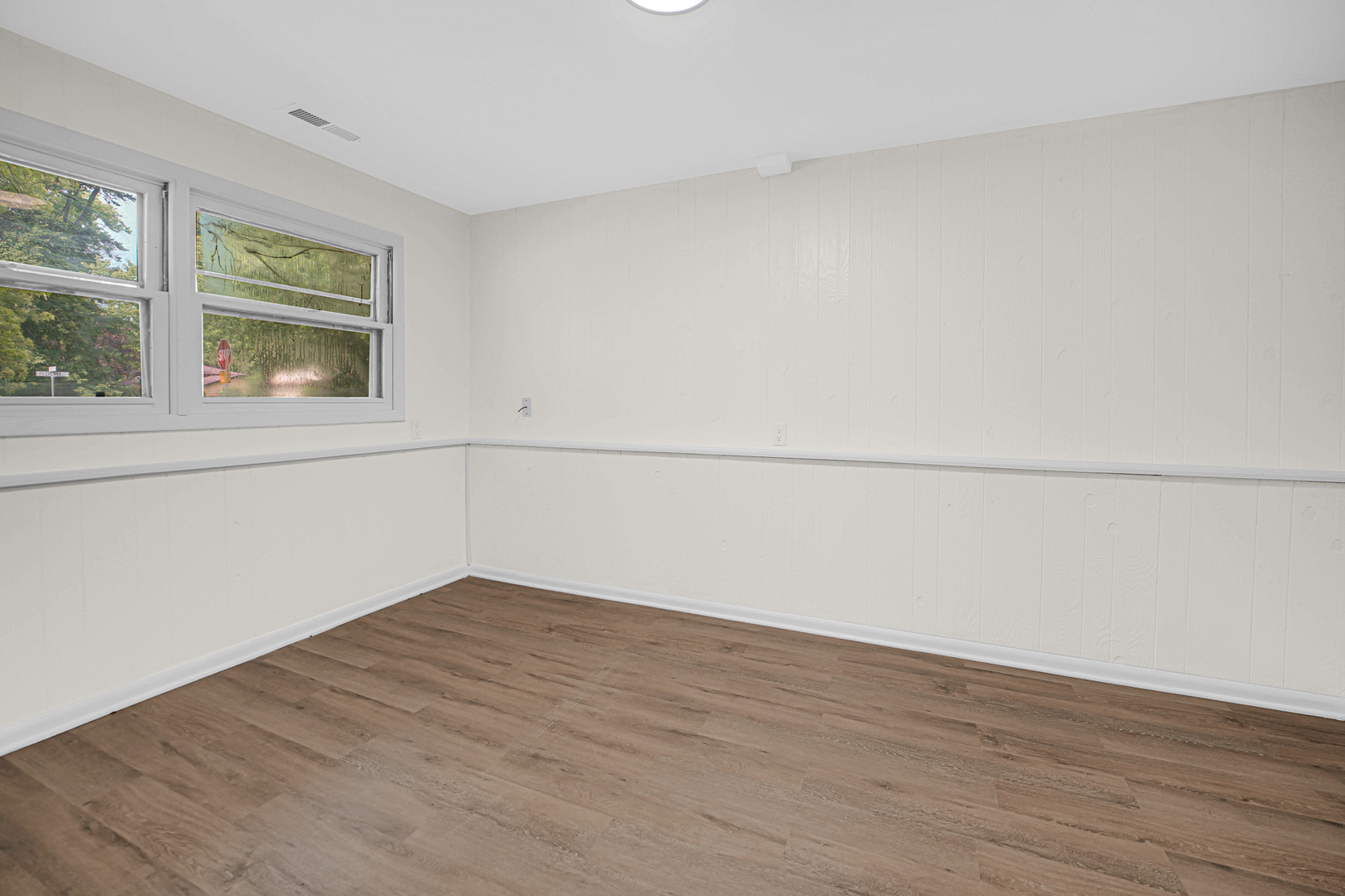 702 W Fitzhenry Court, Glenwood, IL 60425