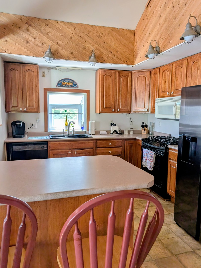 26633 W Astor Street, Antioch, IL 60002