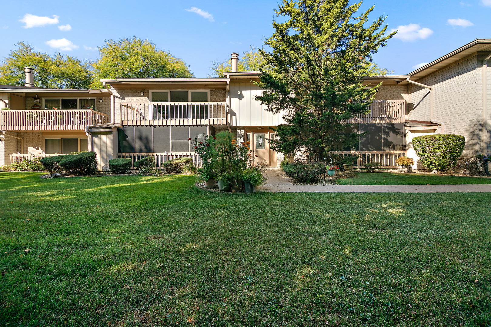 15717 Orlan Brook Drive #84, Orland Park, IL 60462