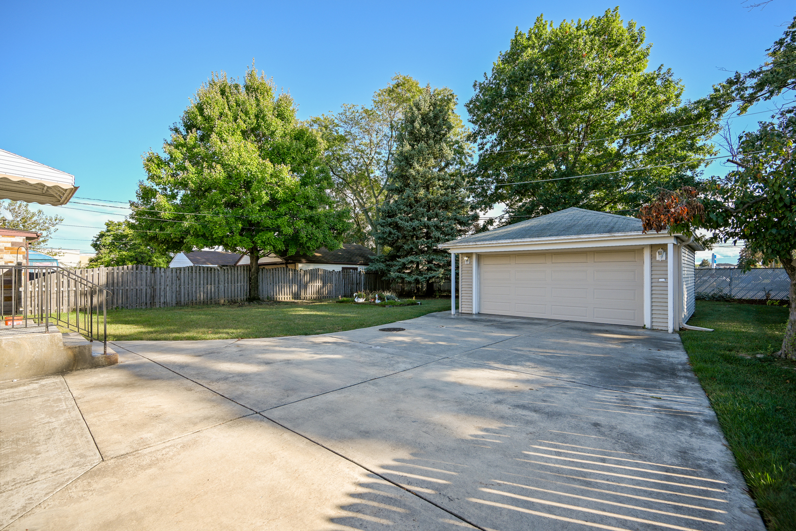 10461 Dorchester Street, Westchester, IL 60154