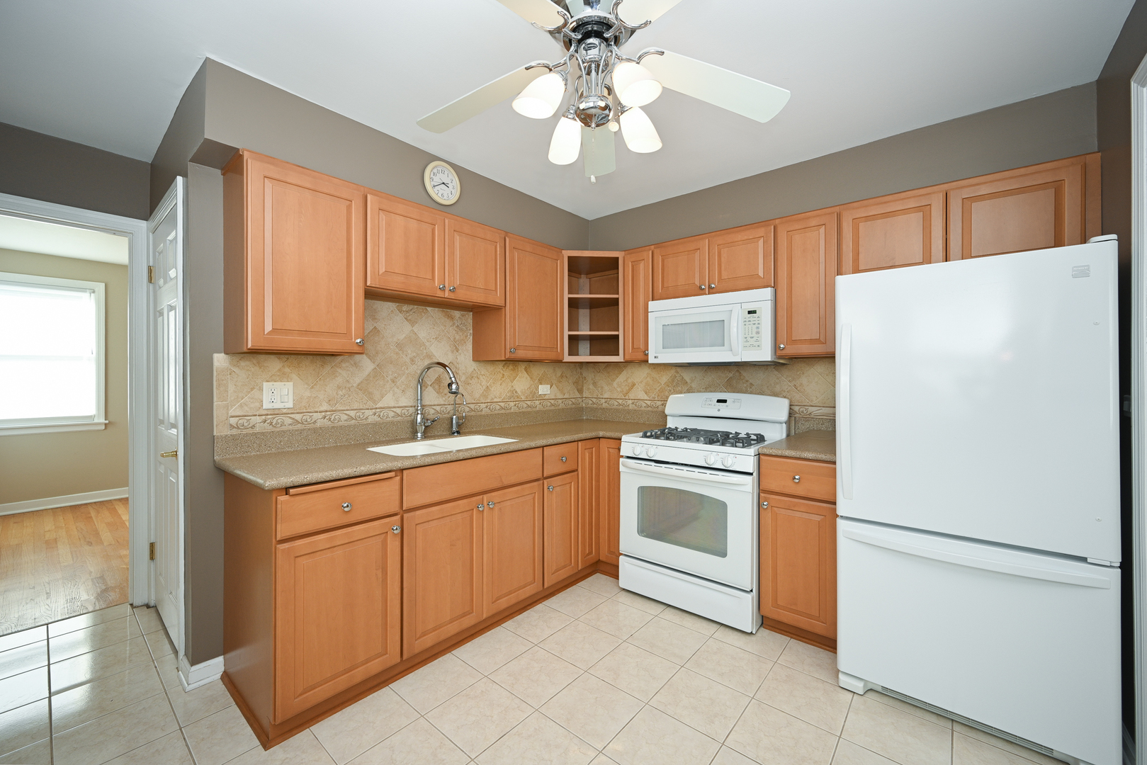 10461 Dorchester Street, Westchester, IL 60154
