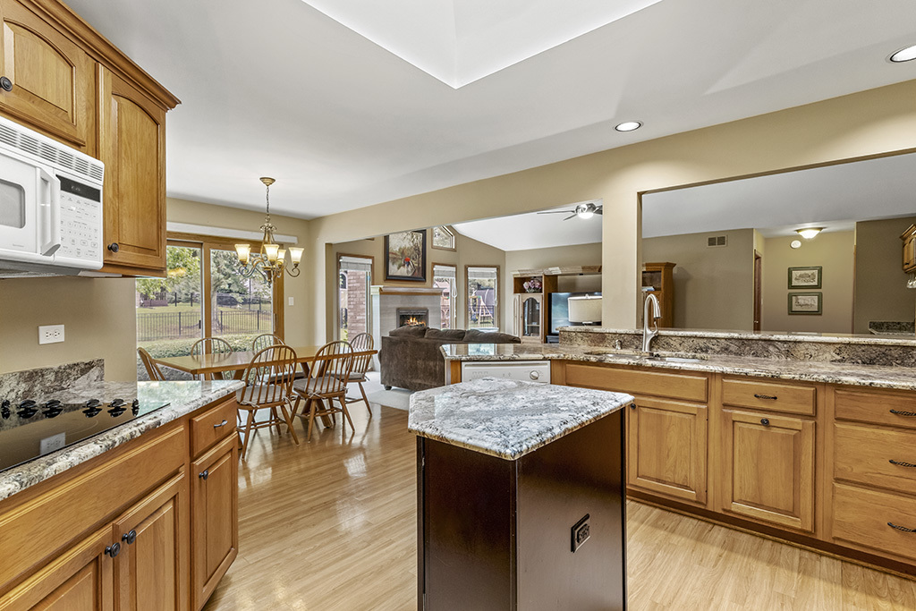 13755 S Golden Oak Drive, Homer Glen, IL 60491