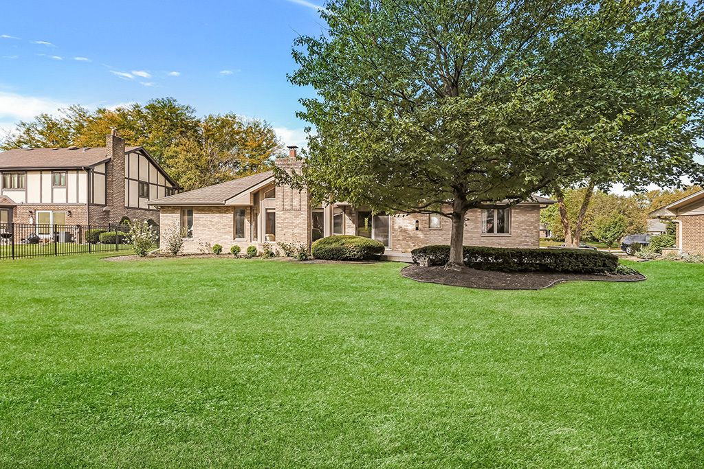 13755 S Golden Oak Drive, Homer Glen, IL 60491