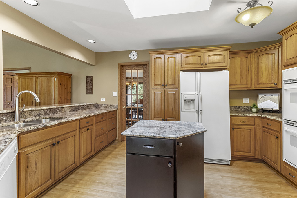 13755 S Golden Oak Drive, Homer Glen, IL 60491