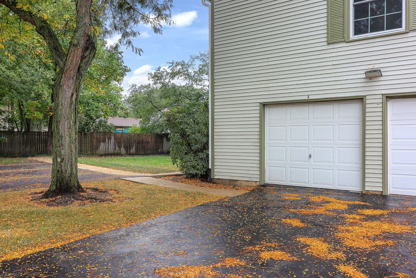1694 Farragut Court #A, Wheaton, IL 60189