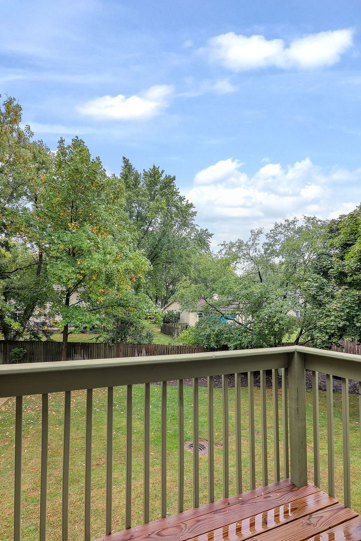 1694 Farragut Court #A, Wheaton, IL 60189