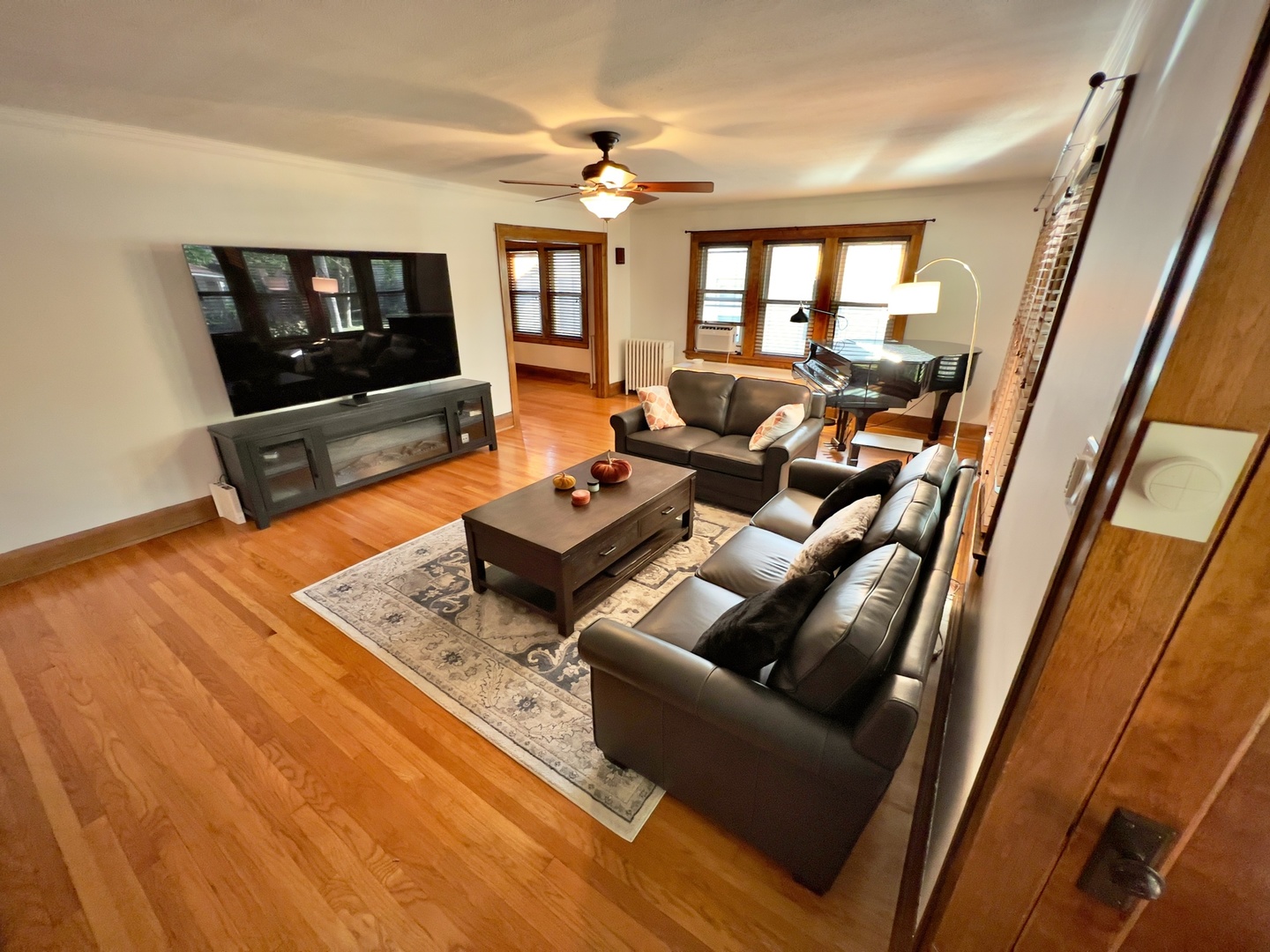 344 Fairview Avenue, West Chicago, IL 60185