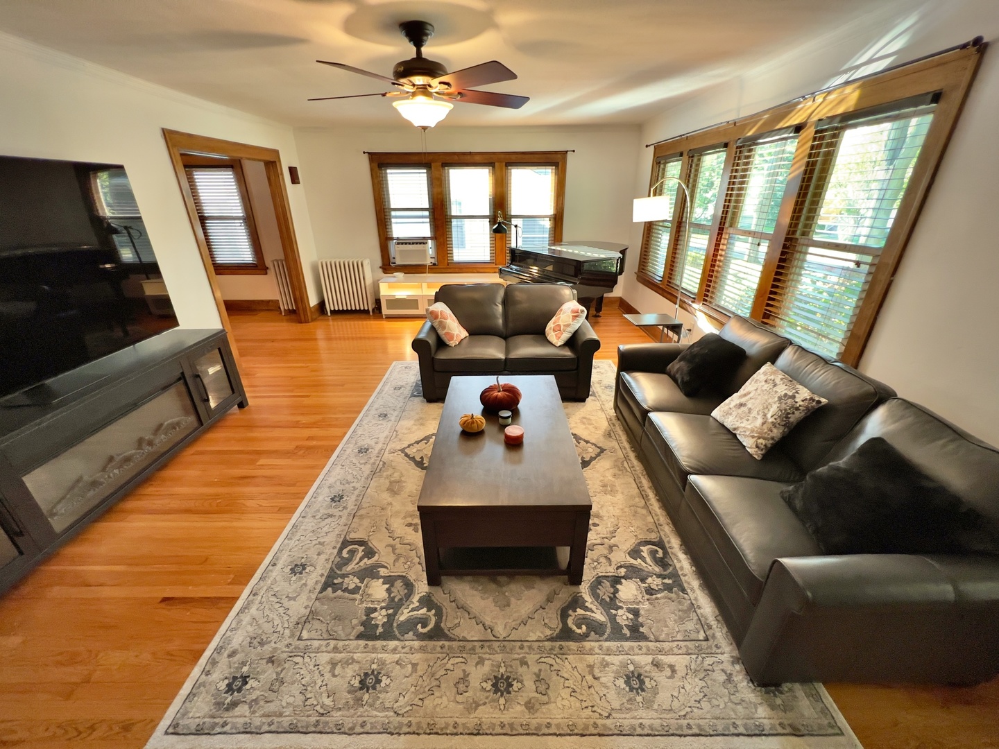 344 Fairview Avenue, West Chicago, IL 60185