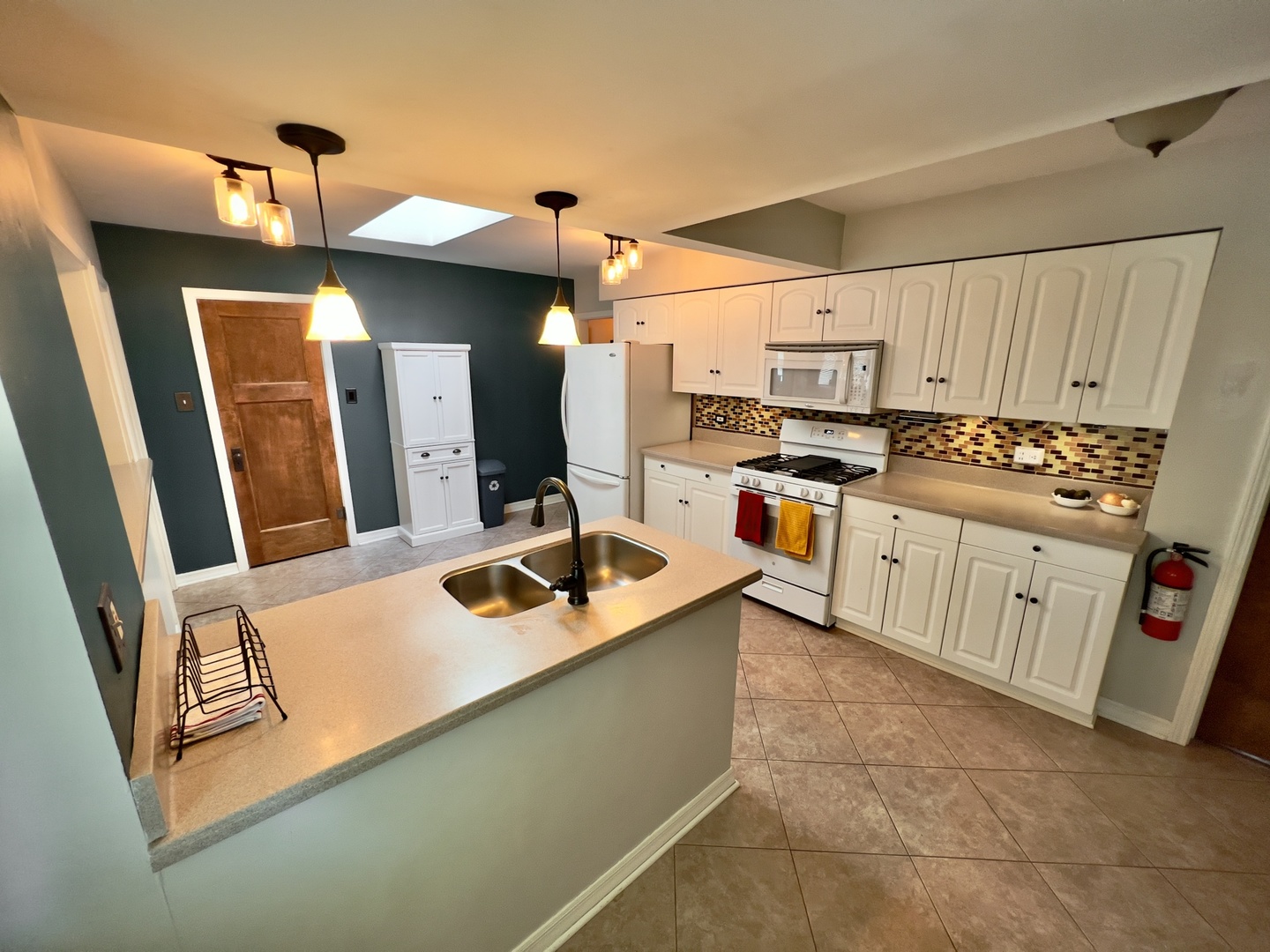 344 Fairview Avenue, West Chicago, IL 60185