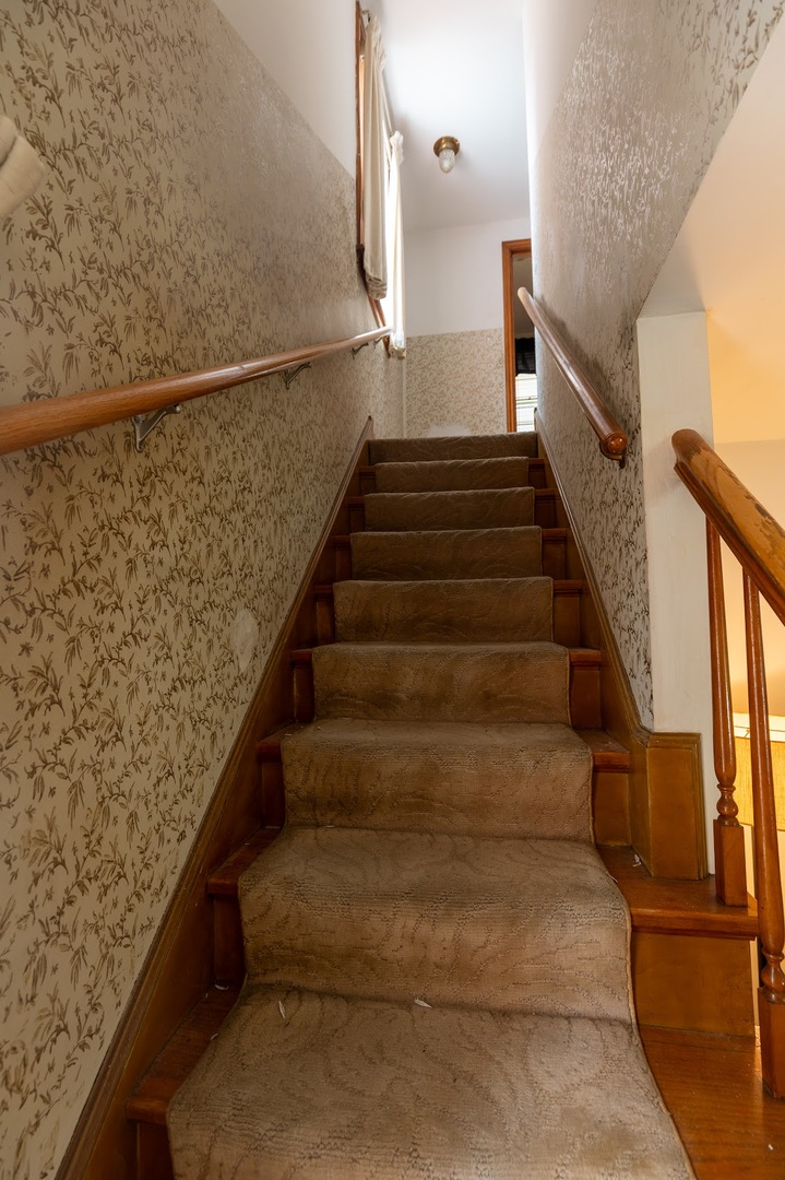 2802 Cuyler Avenue, Berwyn, IL 60402