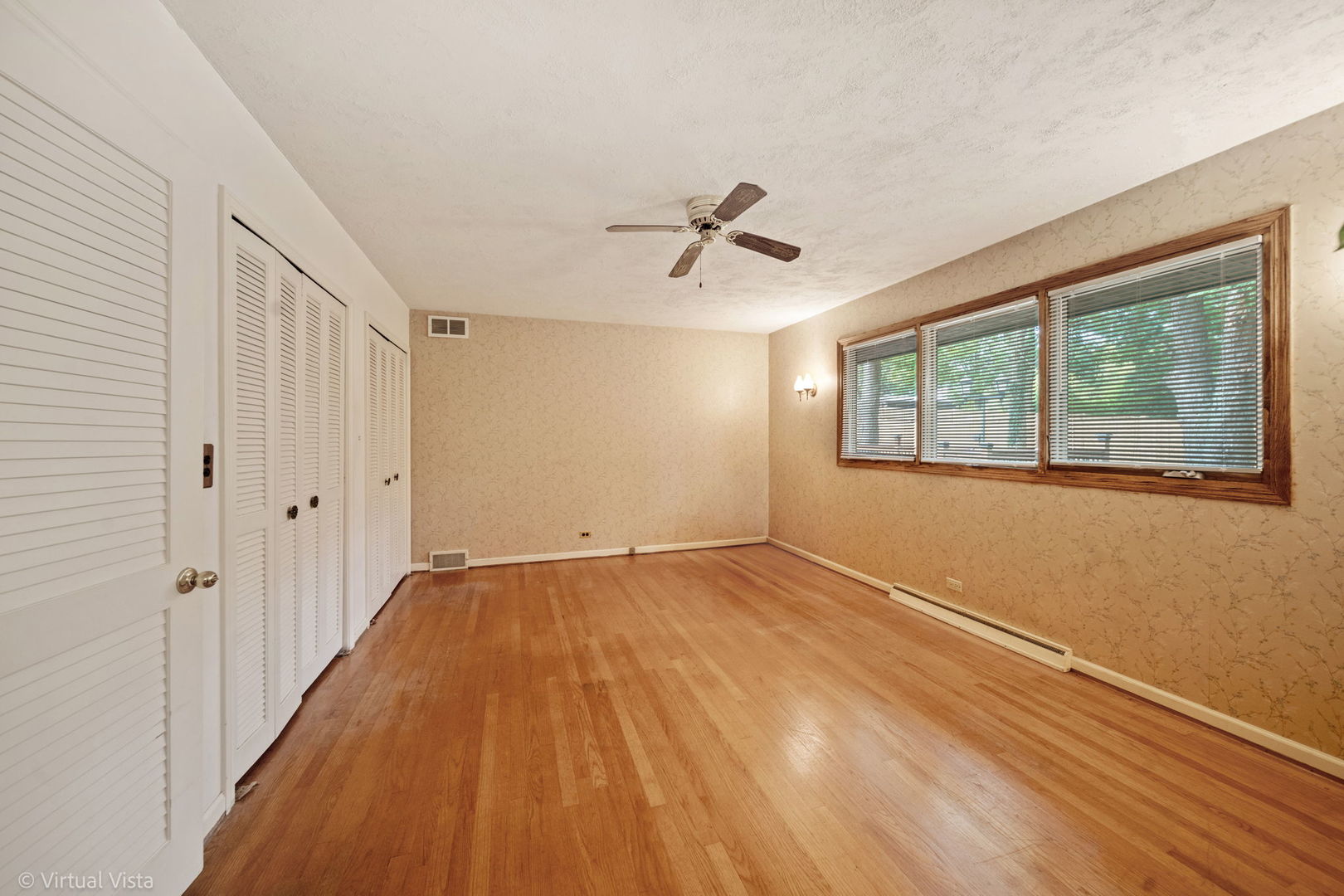 2630 Vale Court, Downers Grove, IL 60516