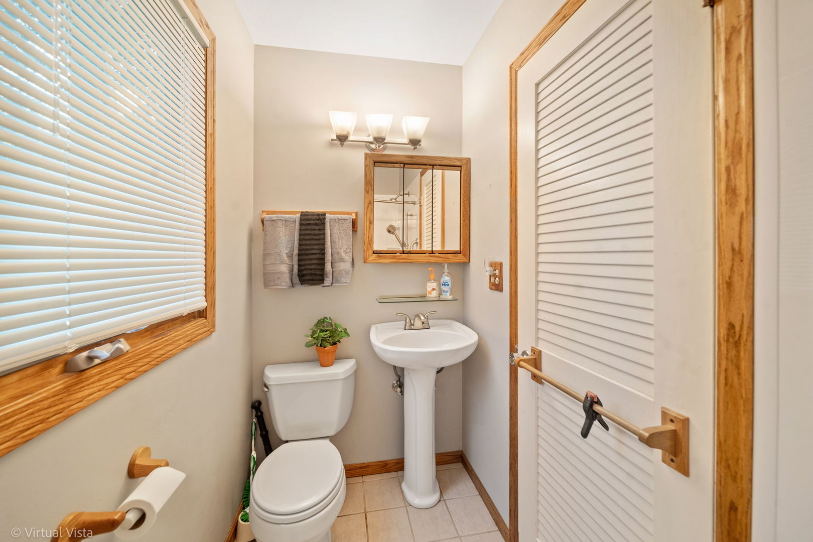 2630 Vale Court, Downers Grove, IL 60516