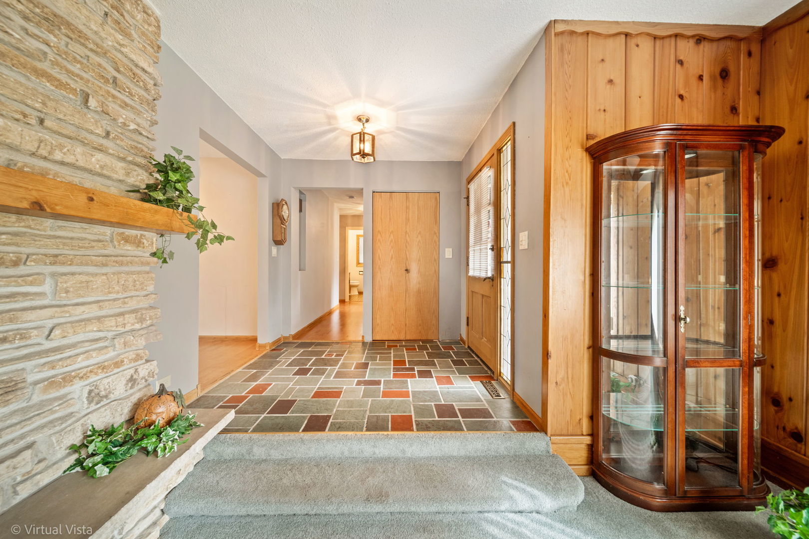 2630 Vale Court, Downers Grove, IL 60516