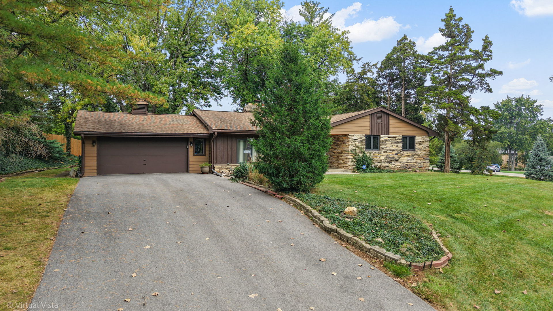 2630 Vale Court, Downers Grove, IL 60516