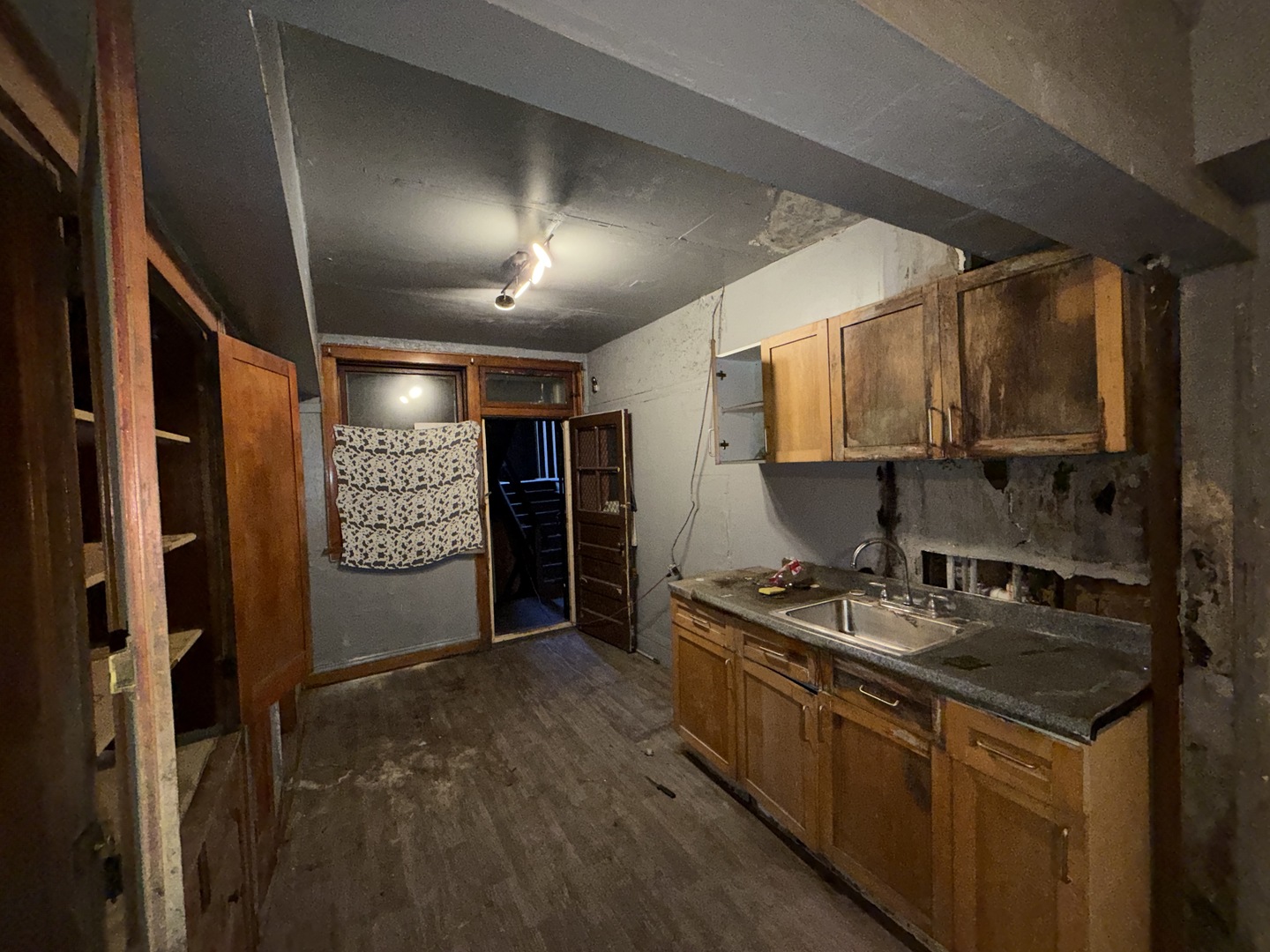 7816 S Phillips Avenue, Chicago, IL 60649