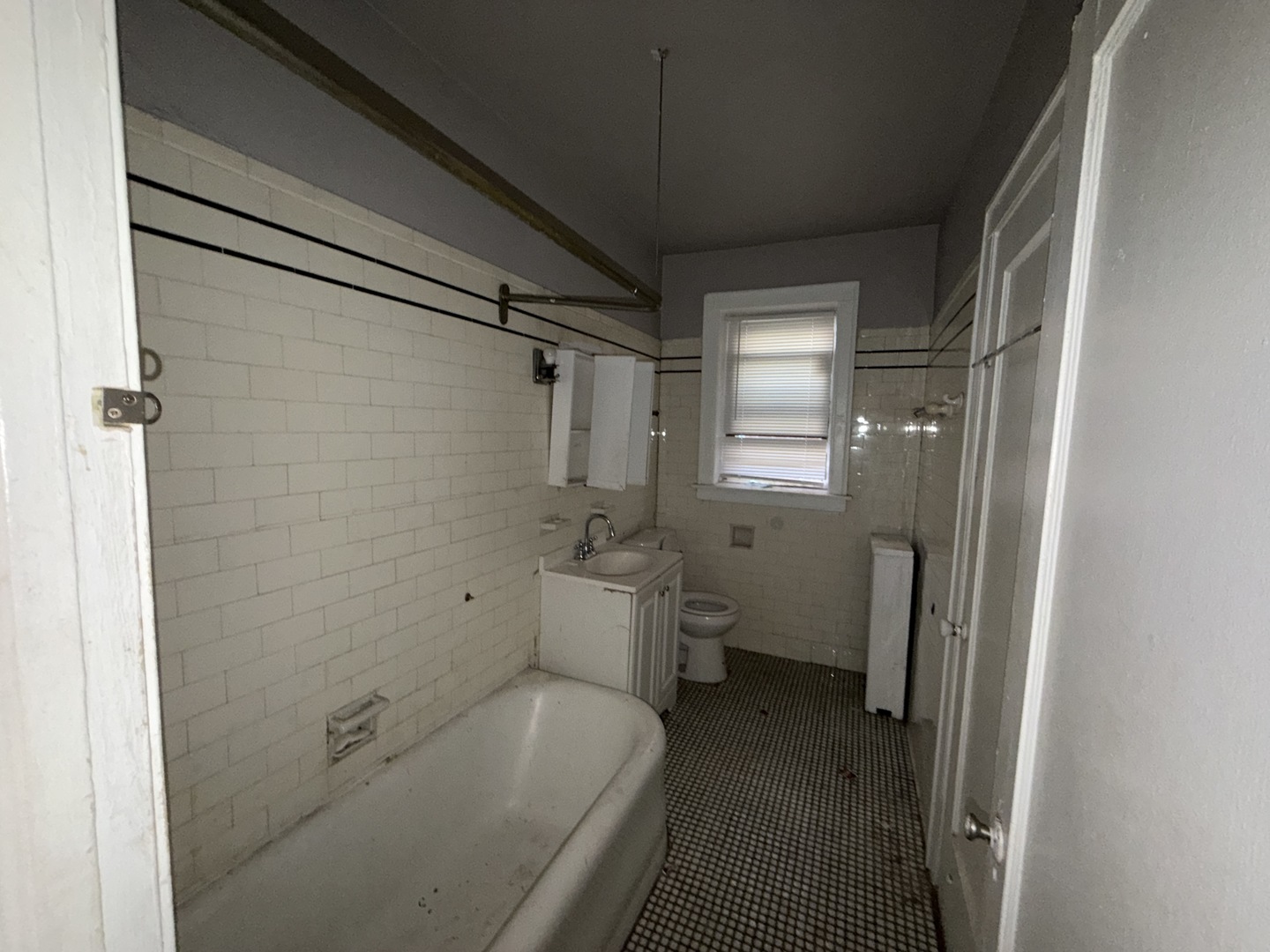 7816 S Phillips Avenue, Chicago, IL 60649