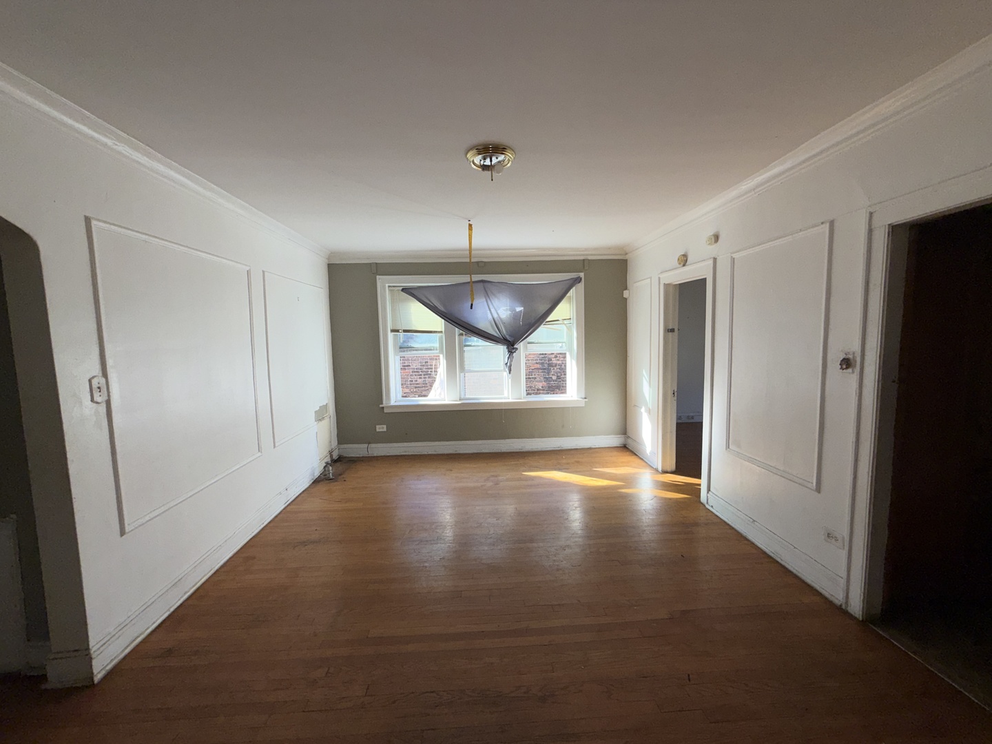 7816 S Phillips Avenue, Chicago, IL 60649