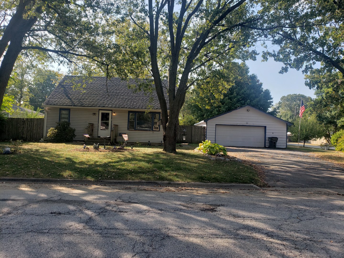 1204 Park Avenue, Winthrop Harbor, IL 60096
