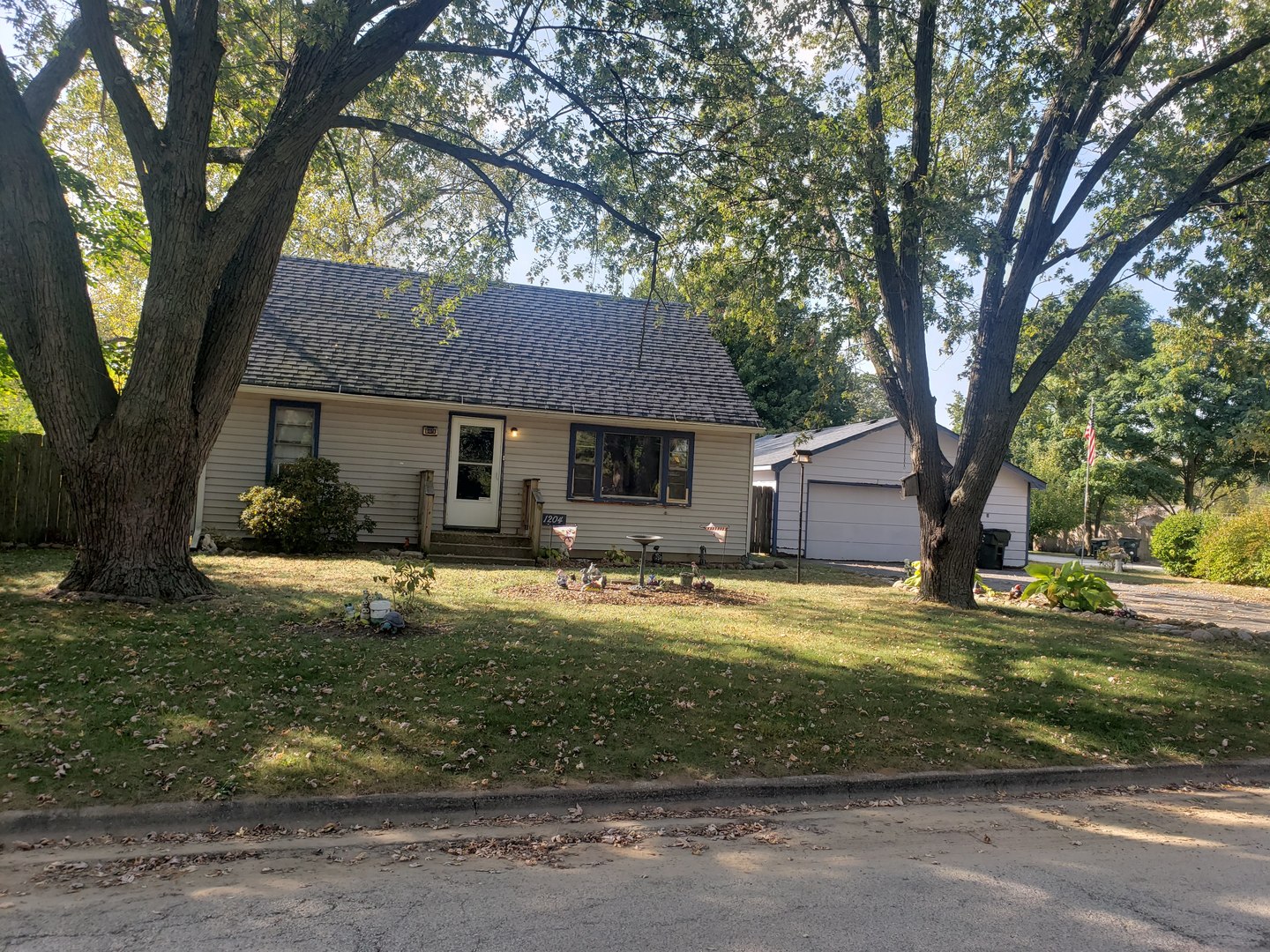 1204 Park Avenue, Winthrop Harbor, IL 60096