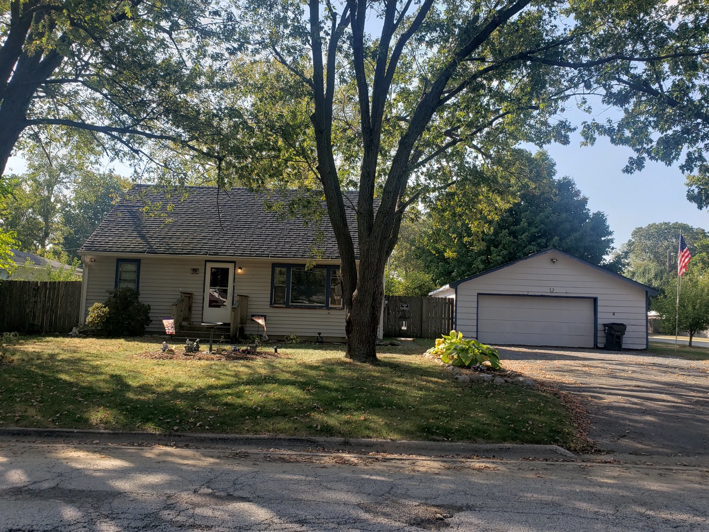 1204 Park Avenue, Winthrop Harbor, IL 60096