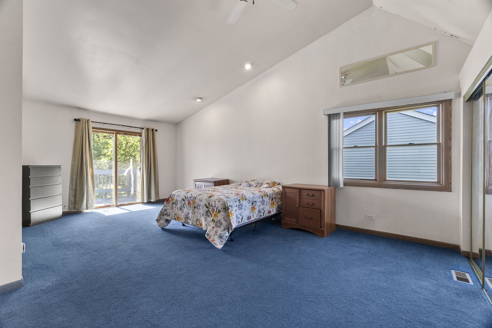 211 N Oltendorf Road, Streamwood, IL 60107