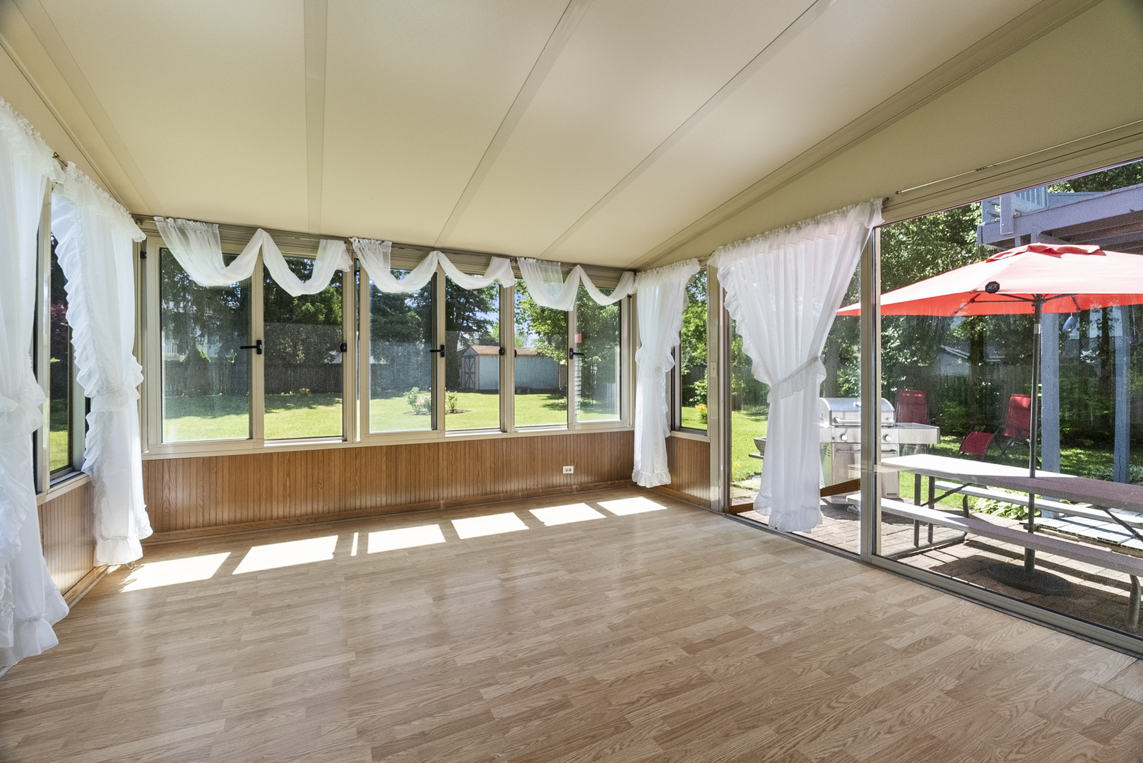 211 N Oltendorf Road, Streamwood, IL 60107