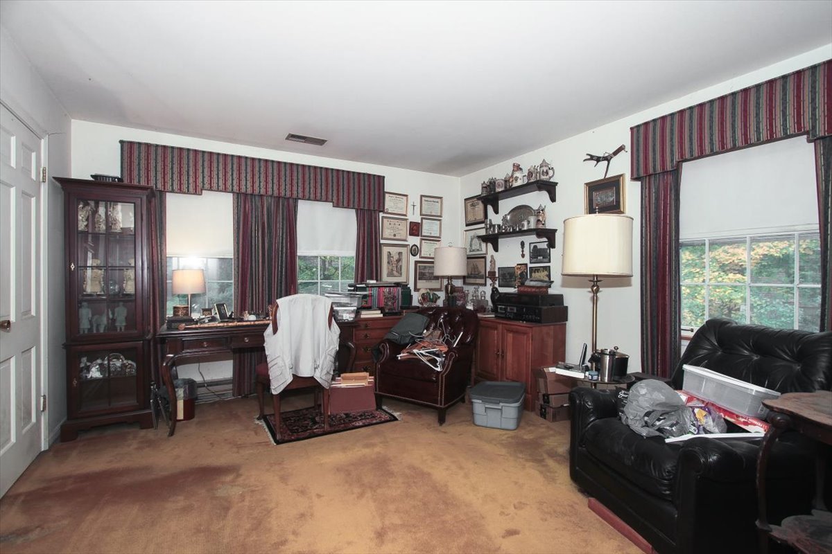 87 Lincolnshire Drive, Lincolnshire, IL 60069