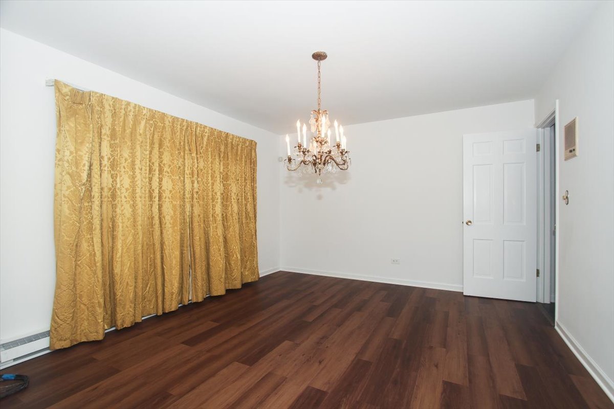 87 Lincolnshire Drive, Lincolnshire, IL 60069