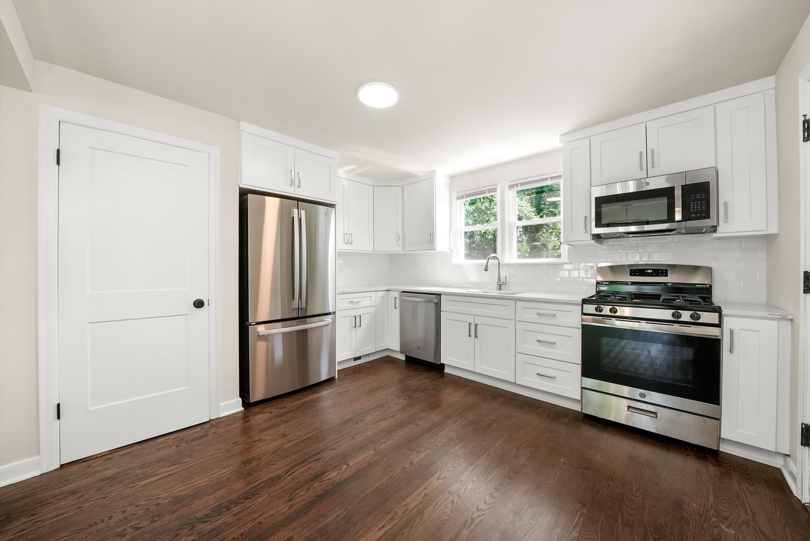 141 N Peck Avenue, La Grange, IL 60525