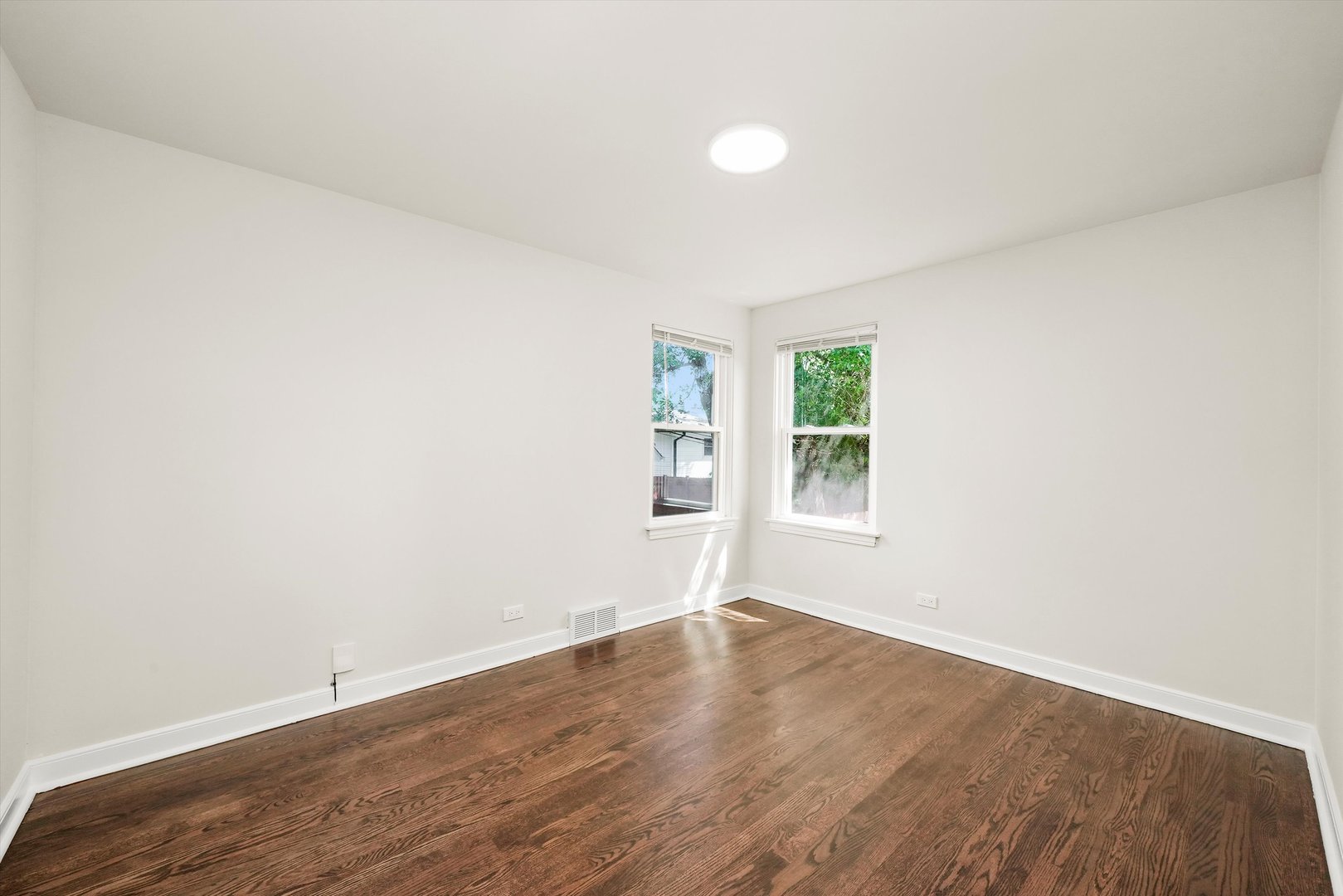 141 N Peck Avenue, La Grange, IL 60525