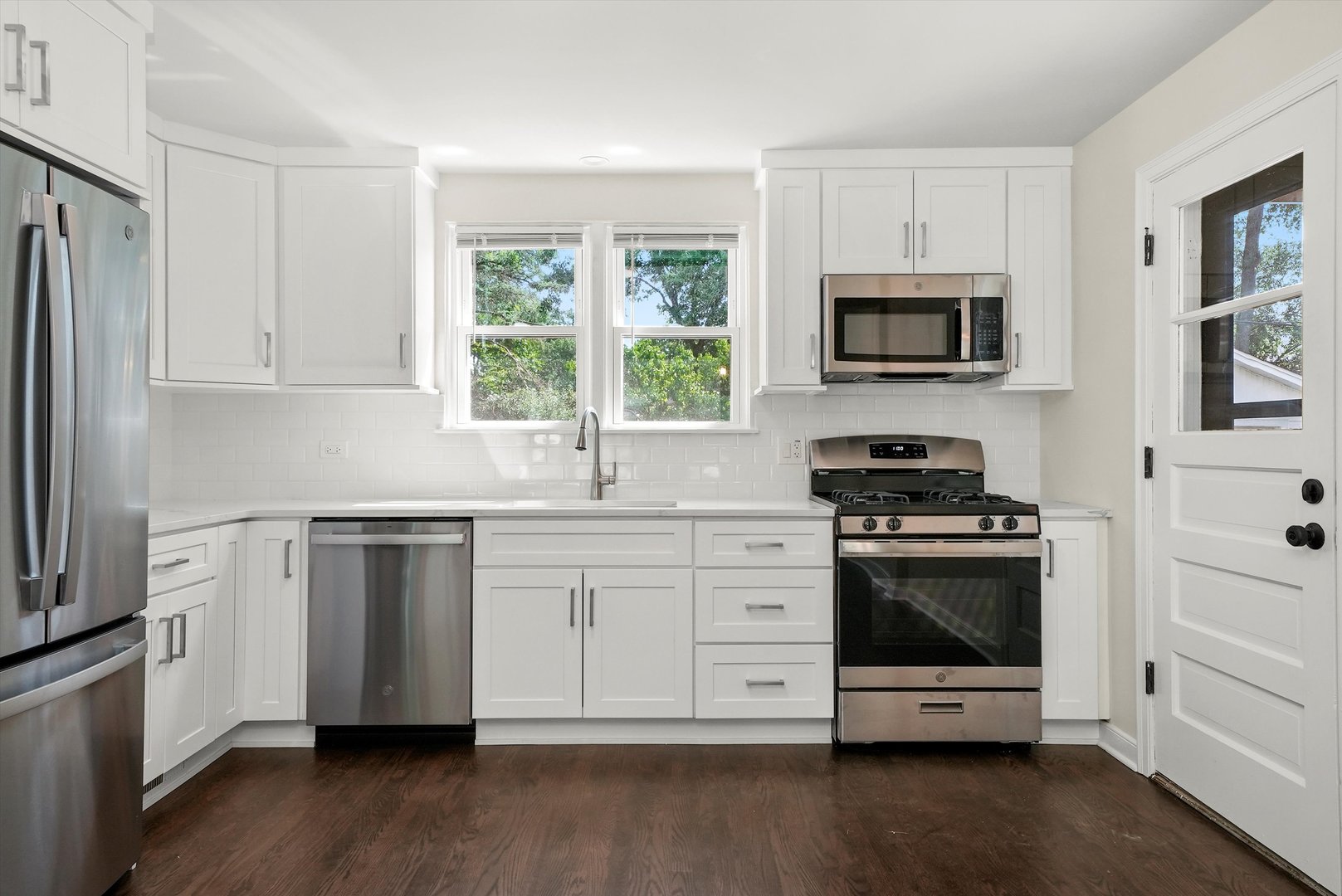 141 N Peck Avenue, La Grange, IL 60525