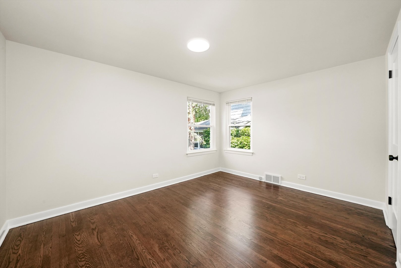 141 N Peck Avenue, La Grange, IL 60525