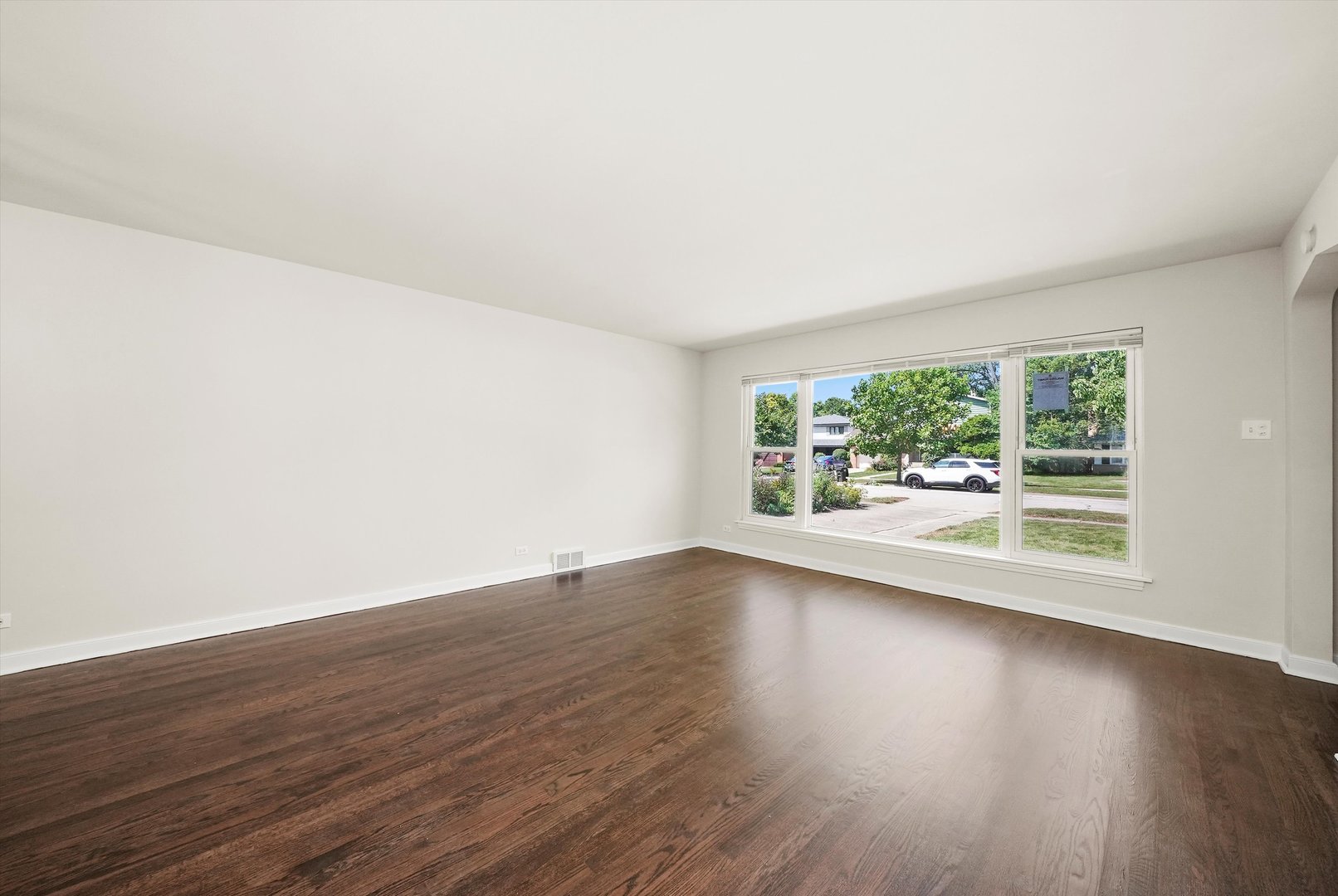 141 N Peck Avenue, La Grange, IL 60525