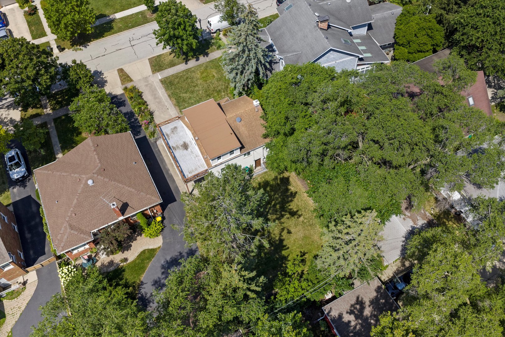 141 N Peck Avenue, La Grange, IL 60525