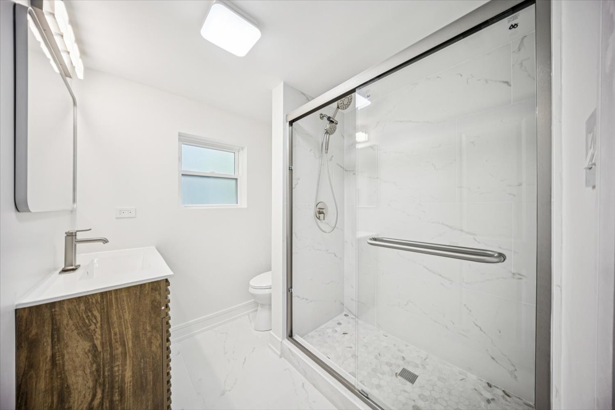 22W633 Burr Oak Drive, Glen Ellyn, IL 60137