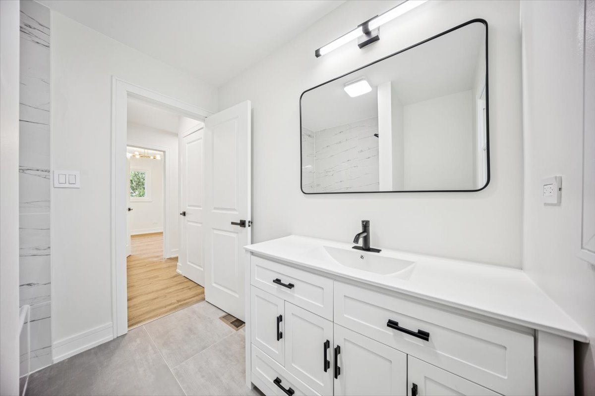 22W633 Burr Oak Drive, Glen Ellyn, IL 60137