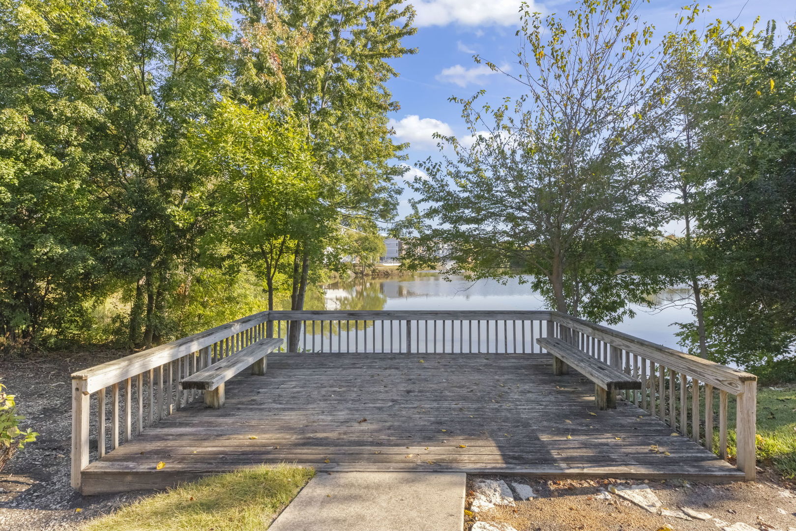 1703 Lakecliffe Drive #A, Wheaton, IL 60189