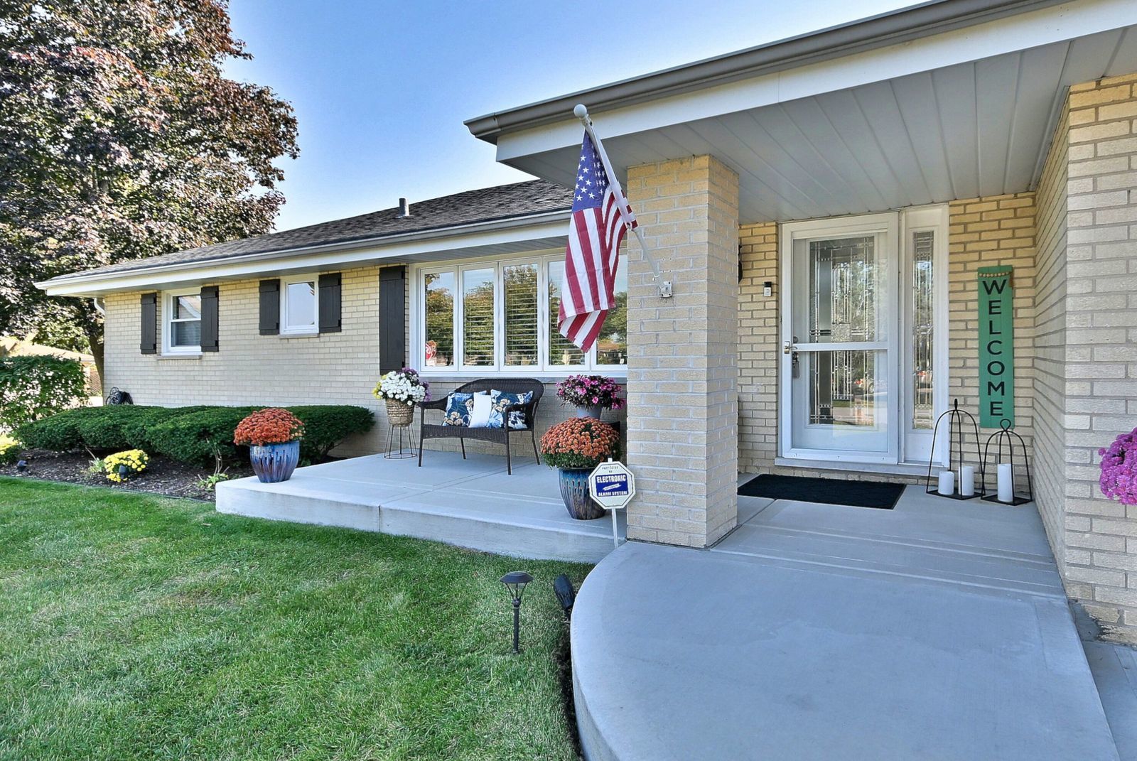 21W181 NORTH Lane, Itasca, IL 60143