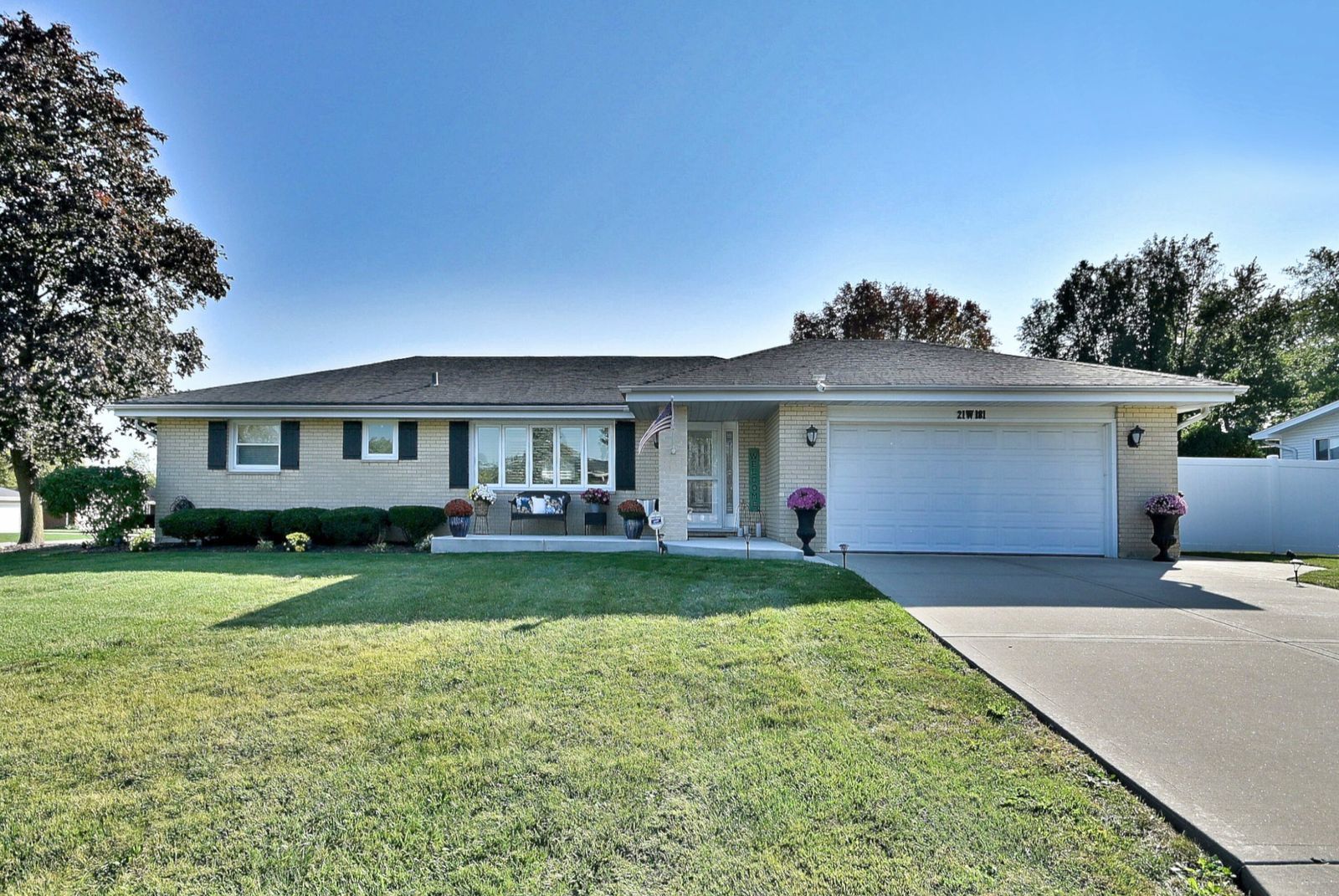 21W181 NORTH Lane, Itasca, IL 60143