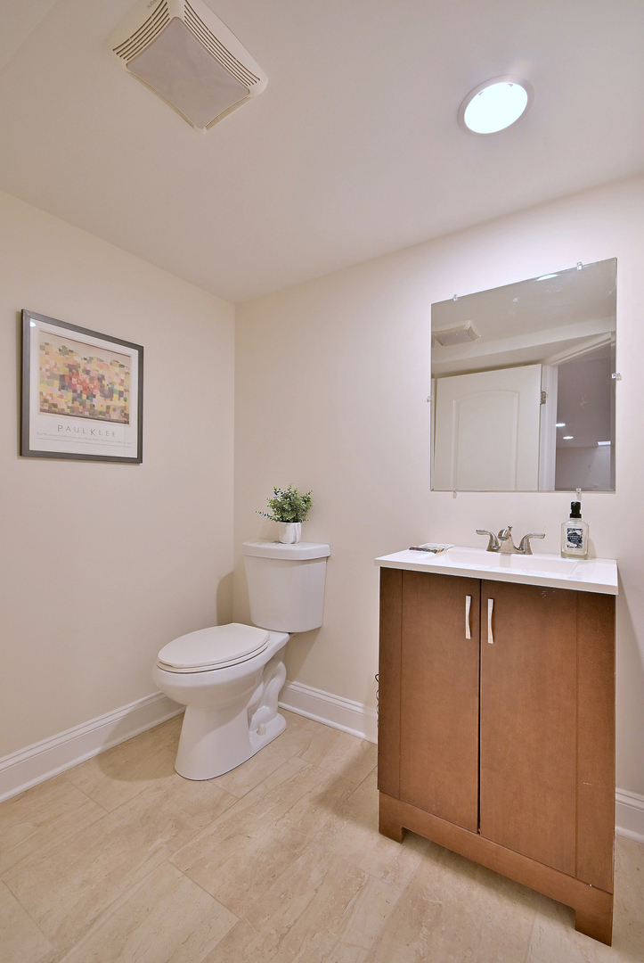 21W181 NORTH Lane, Itasca, IL 60143