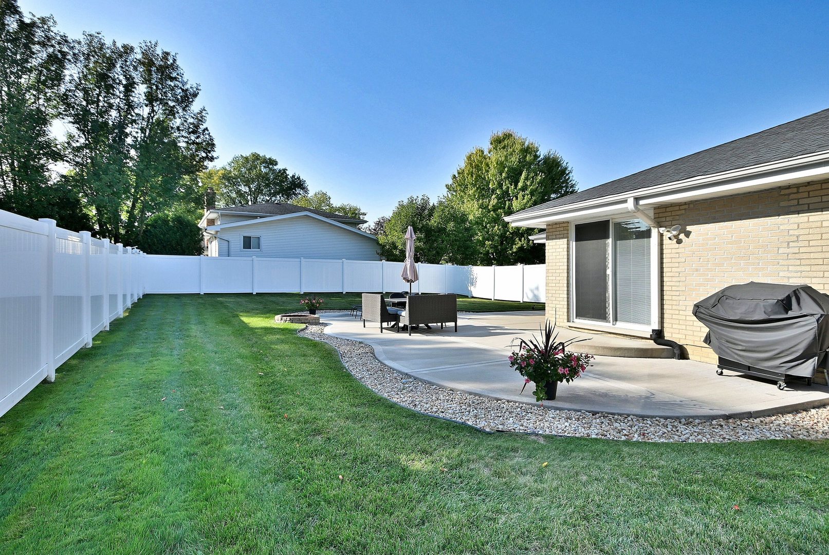 21W181 NORTH Lane, Itasca, IL 60143