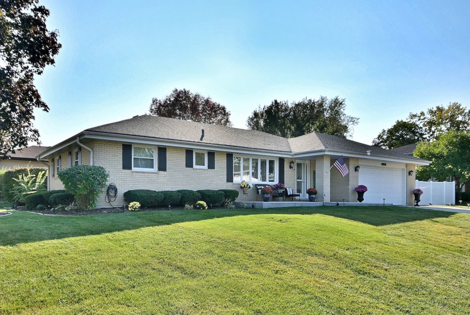 21W181 NORTH Lane, Itasca, IL 60143