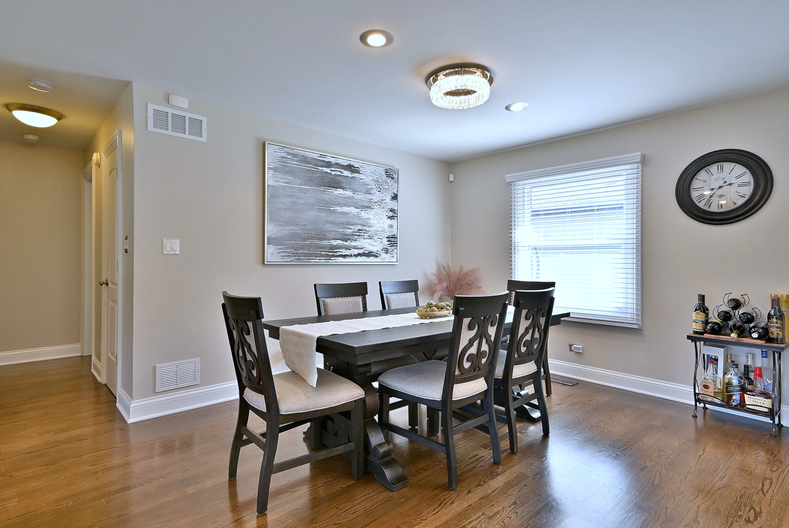 21W181 NORTH Lane, Itasca, IL 60143