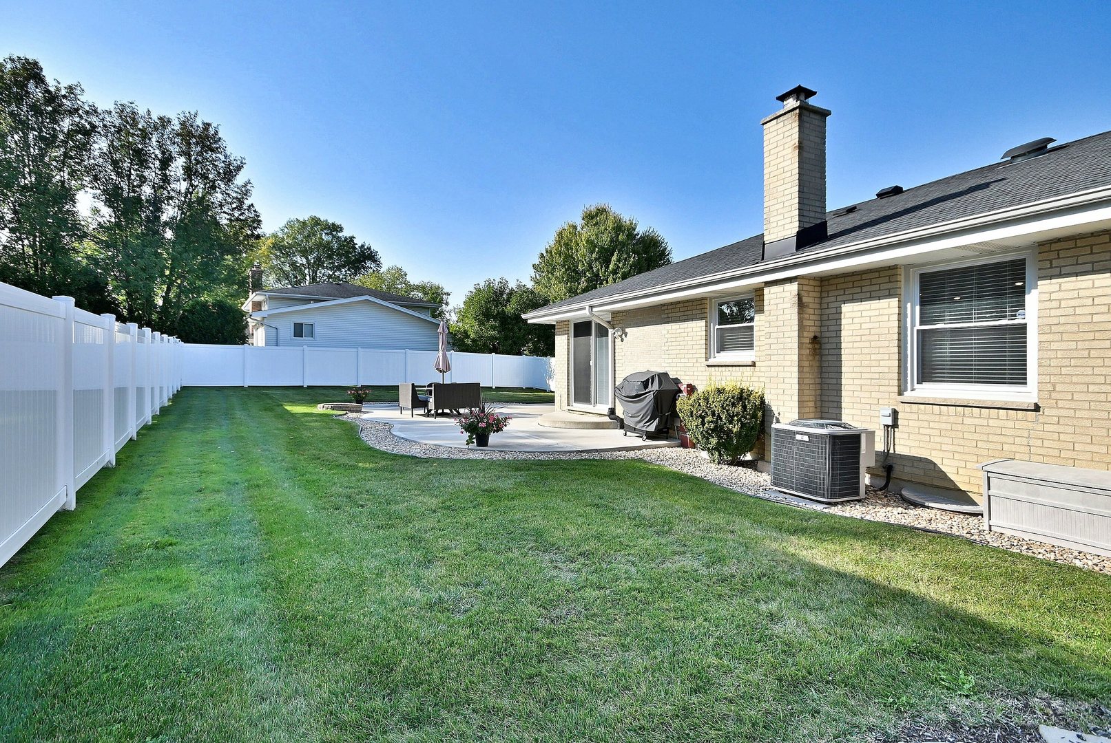 21W181 NORTH Lane, Itasca, IL 60143